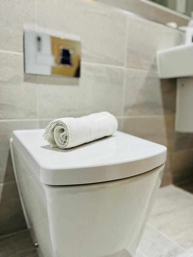 Stylish Studio Apartment Near To Old Trafford Stadium Manchester Zewnętrze zdjęcie