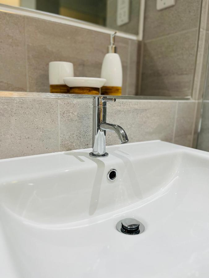 Stylish Studio Apartment Near To Old Trafford Stadium Manchester Zewnętrze zdjęcie